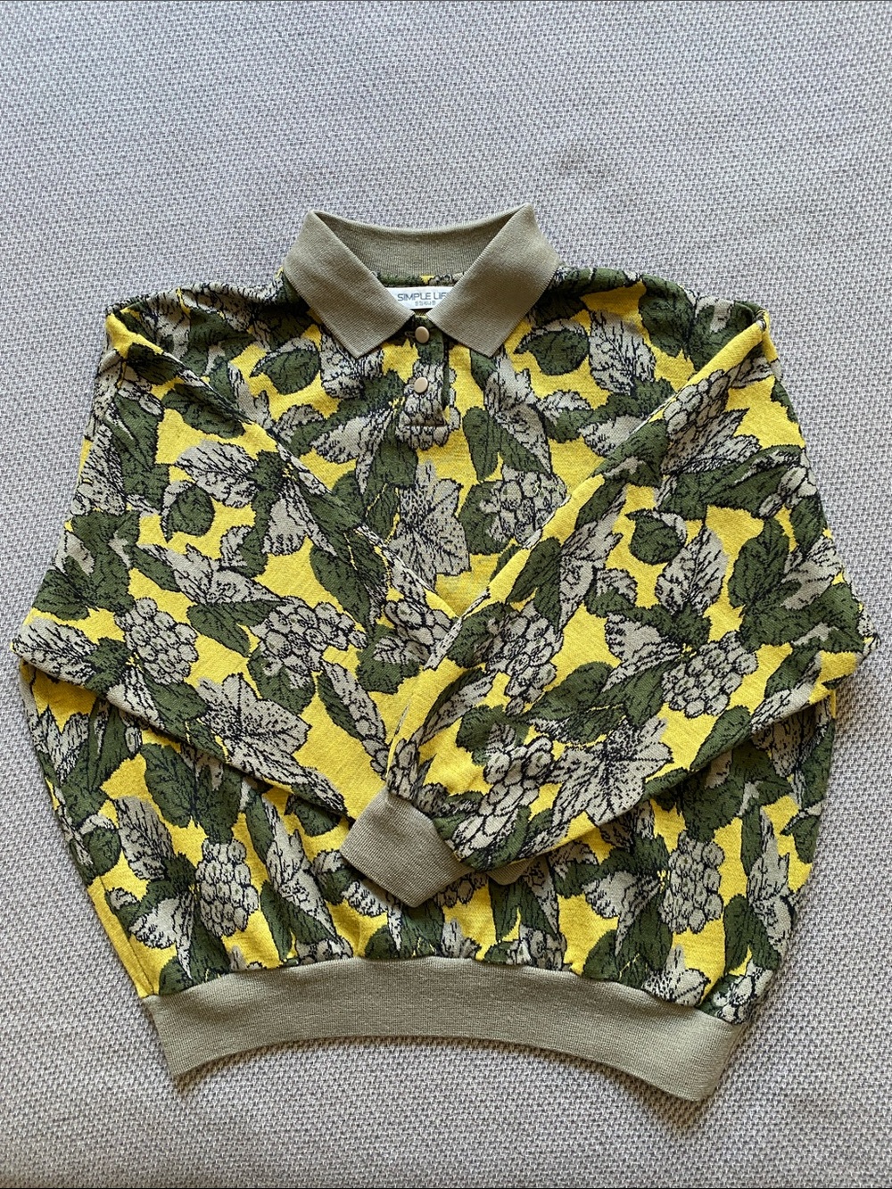 Vintage women’s knit sweater polo